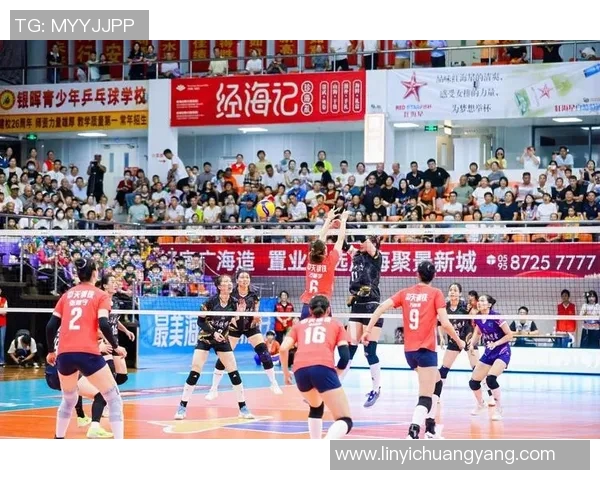 八一女排迎战福建队力争主场胜利展现团队风采 八一女排迎战福建队力争主场胜利展现团队风采