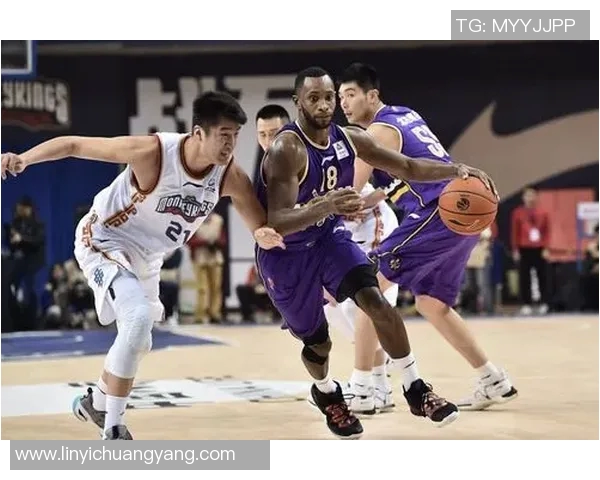 波兰与多米尼加激战正酣两国球队争夺胜利的精彩对决