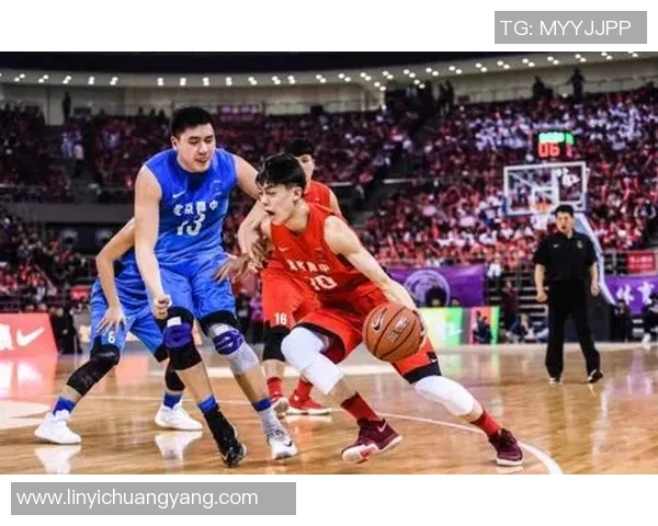 齐麟：从青涩新星到篮球场上的璀璨之光，未来可期的运动员之路